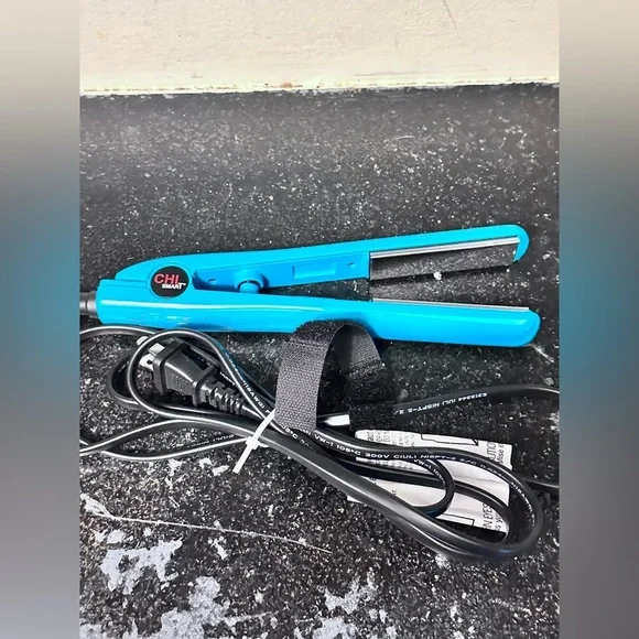 CHI SMART Titanium Ceramic Travel Hairstyling Iron 3/4" Blue High Gloss - Picture 2 of 2